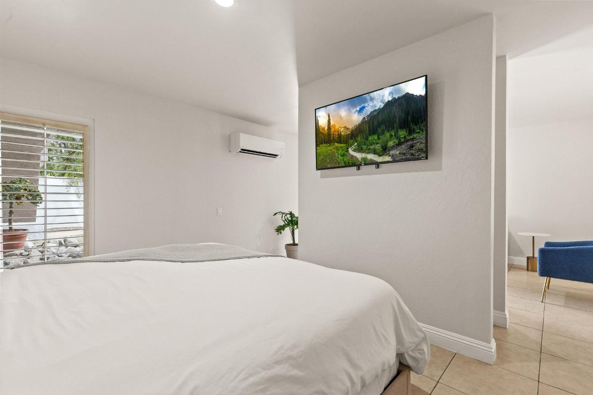 Casa Oliver Hotel & Resort - A Men'S Clothing Optional Resort In Palm Springs Bagian luar foto