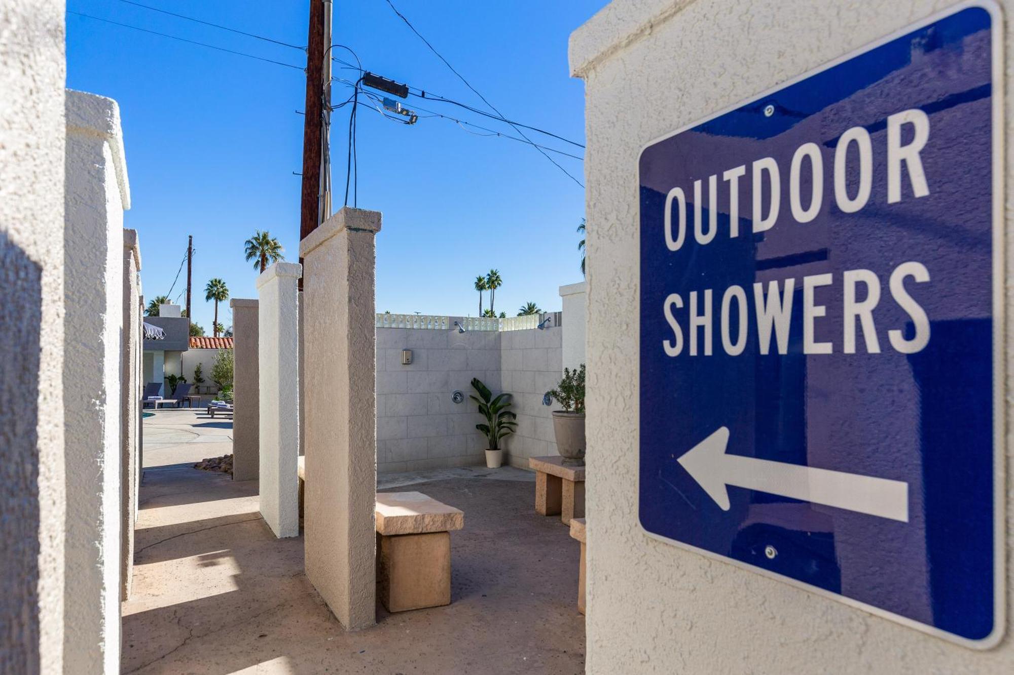 Casa Oliver Hotel & Resort - A Men'S Clothing Optional Resort In Palm Springs Bagian luar foto